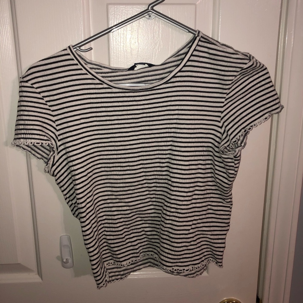 cropped shirt
